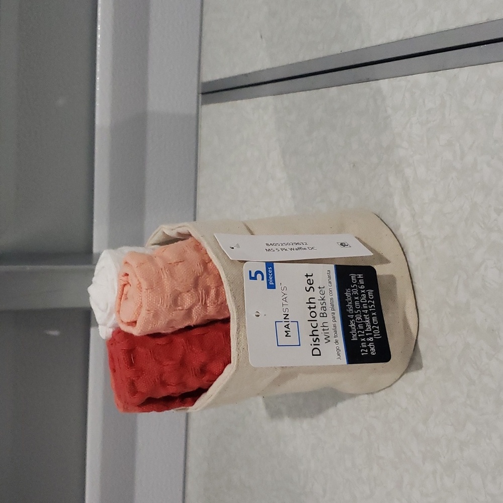 5 piece dishcloth set with basket coral colors NWT